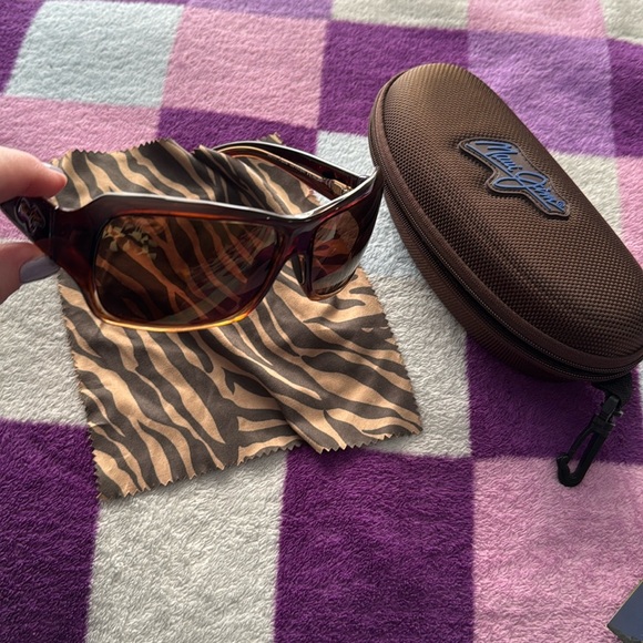 Maui Jim Women’s Sunglasses-Polarized (Moving Sale) - Picture 1 of 9